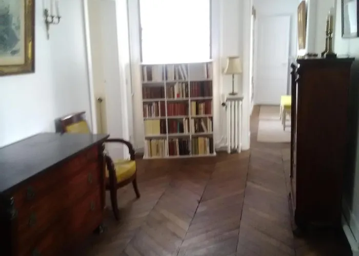 Quarto em Acomodações Particulares Europa Paris